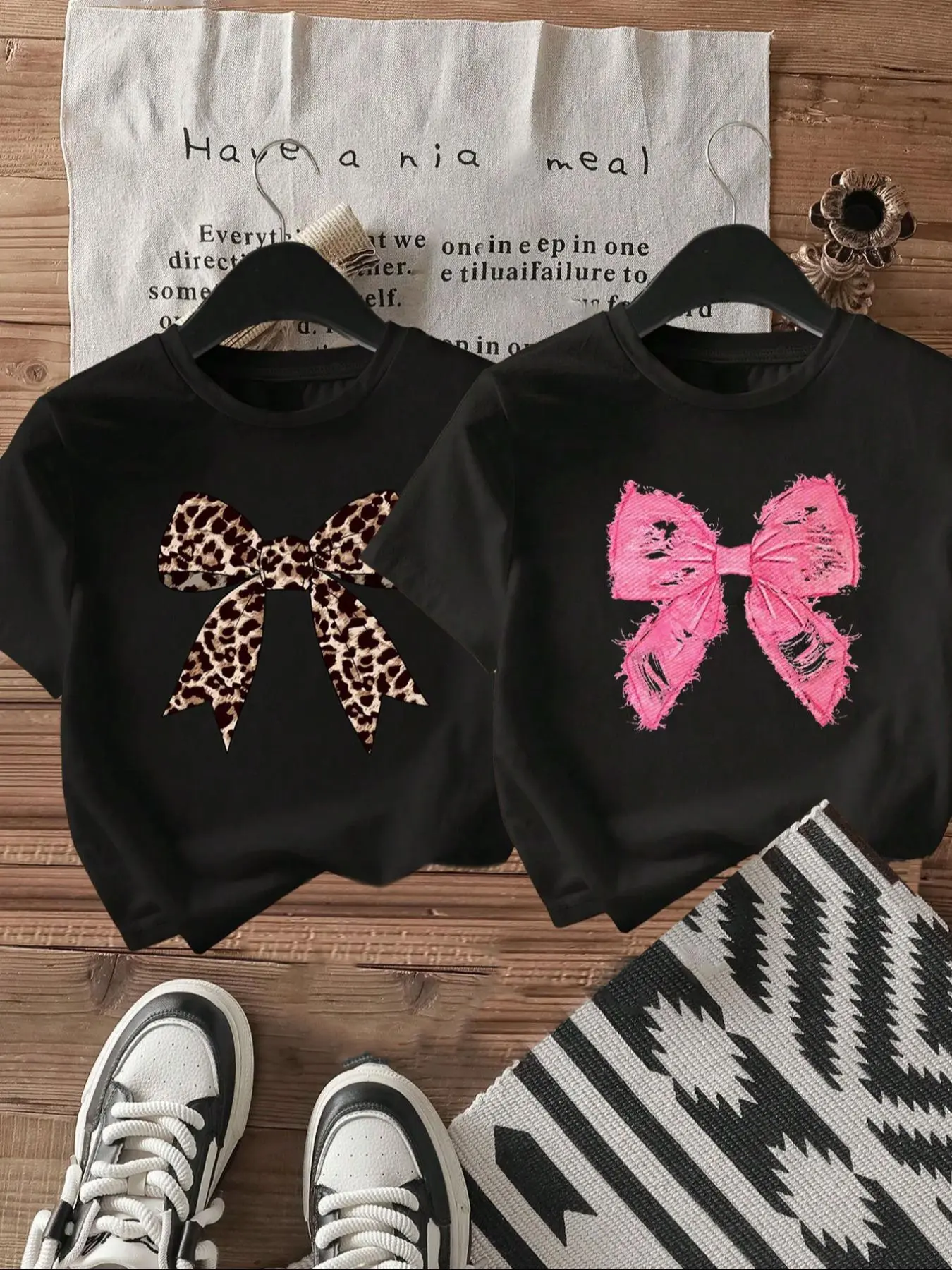 Women's Bow Print Round Neck Tee, Casual Short Sleeve T-shirt for Summer, Ladies Clothes for Daily Wear