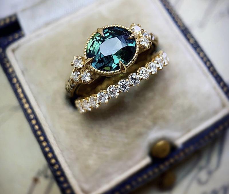 Product Introduction of Senior women's green jade ring, couple ring, alloy inlaid zircon ring jewelry, suitable for men and women with the same ring jewelry 8