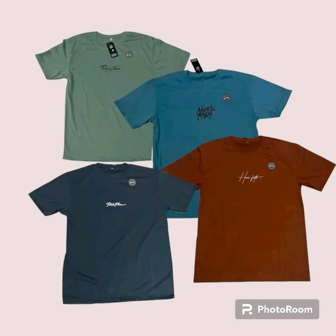 kaos 4 pcs 100rb kaos distro pria dan wanita motif random  bahan semi Katun motif Polos Nyaman Lembut Keren Unik Sablon
