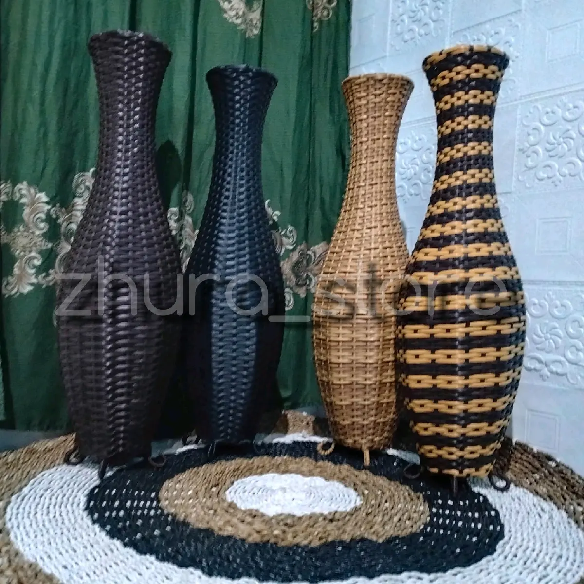VAS GUCI ROTAN SINTETIS 70CM/VAS POT BUNGA SUDUT
