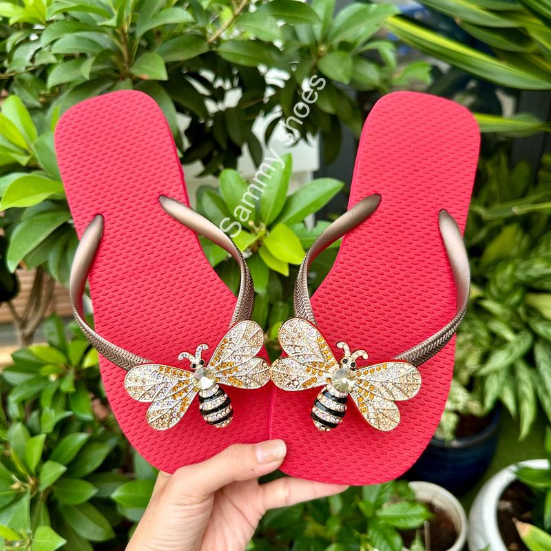 [Mũi Vuông] DÉP XỎ NGÓN NỮ GẮN CHARM ONG VÀNG LẤP LÁNH DỄ THƯƠNG MIX CÙNG 18 MÀU ĐẾ CAO SU ÊM ÁI DéP Shoes GiàY dép  nữ dép  lào  nữ  đẹp dép  kẹp  xỏ  ngón  nữ