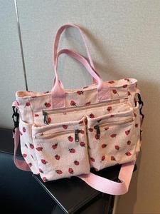 Bolsa tote de mujer con estampado de fresa, bolsa de hombro de gran capacidad y elegante para uso diario, casual, moderna, versátil y de alta calidad para el traslado diario