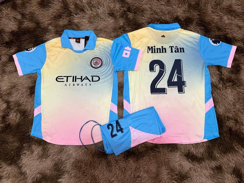 Bộ quần áo bóng đá Man City kem xanh 2024 - Vải mè cao cấp, Logo thêu. In tên số theo yêu cầu