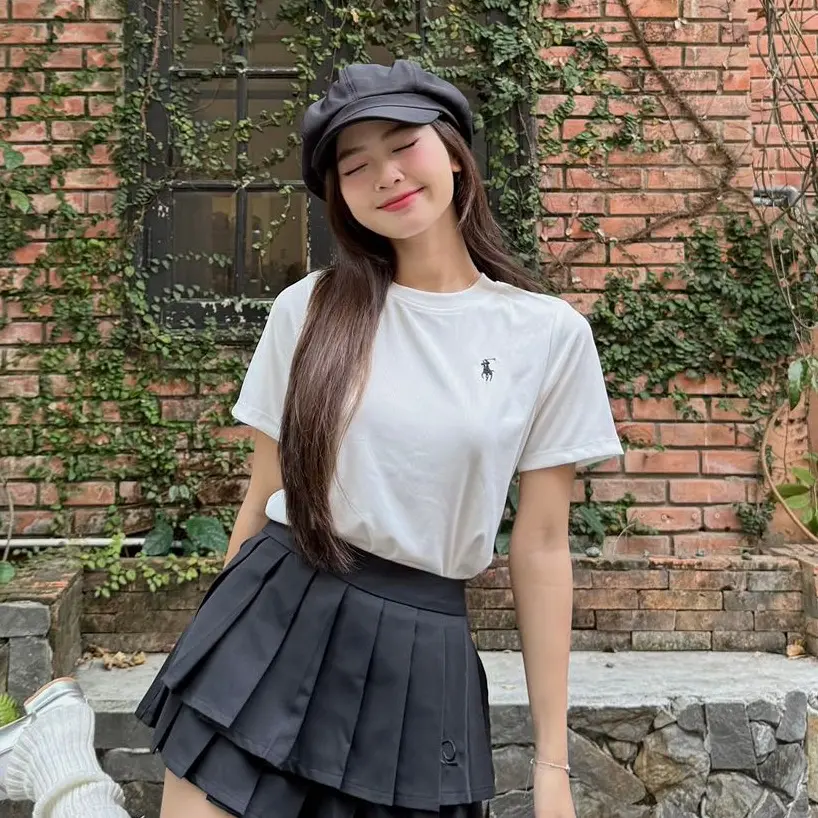 Áo phông tăm hàn thêu ngựa cổ tròn form vừa