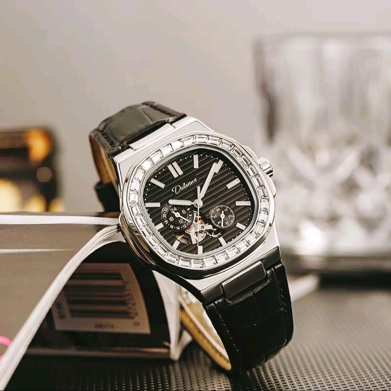 Đồng hồ Đeo Tay chính hãng Dulunwe No.6043 Nautilus, mẫu Watch tàu ngầm máy cơ cao cấp, thiết kế mỏng, form dáng khi đeo lên tay trở thành quý ông mạnh mẽ, tinh tế, và rất dễ phối với các outfit khác nhau.