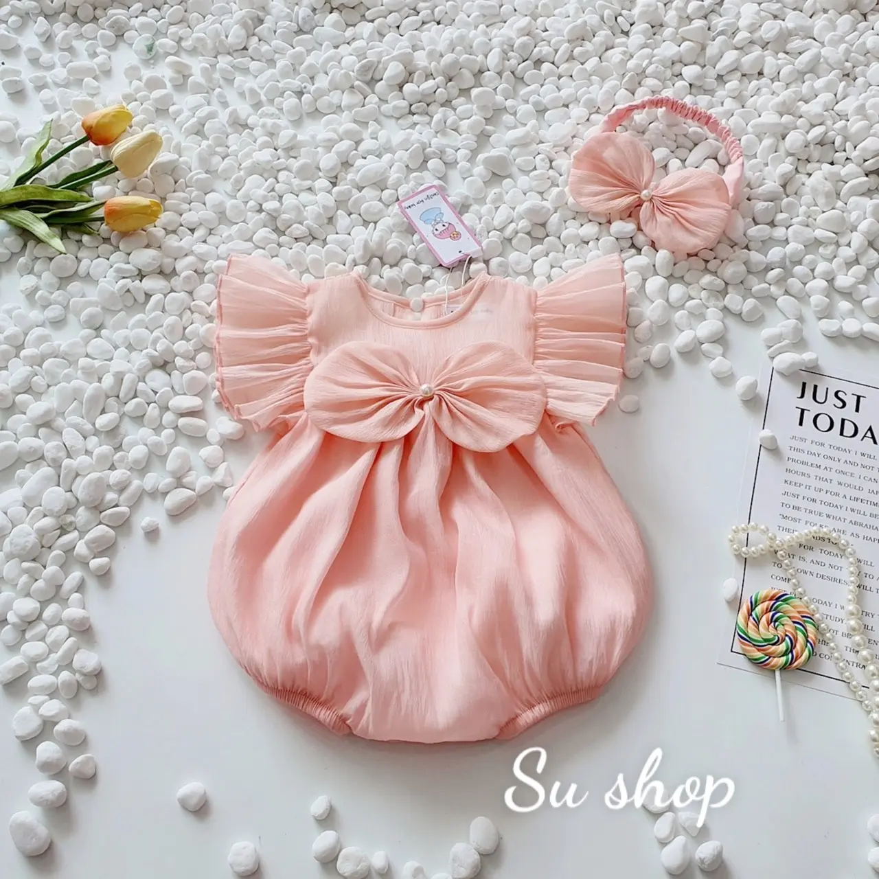 body hồng tơ bọt bé gái dễ thương tặng Turban Su Shop- body thiết kế sinh nhật thôi nôi cho bé Sandal Len Cao Su set  chụp