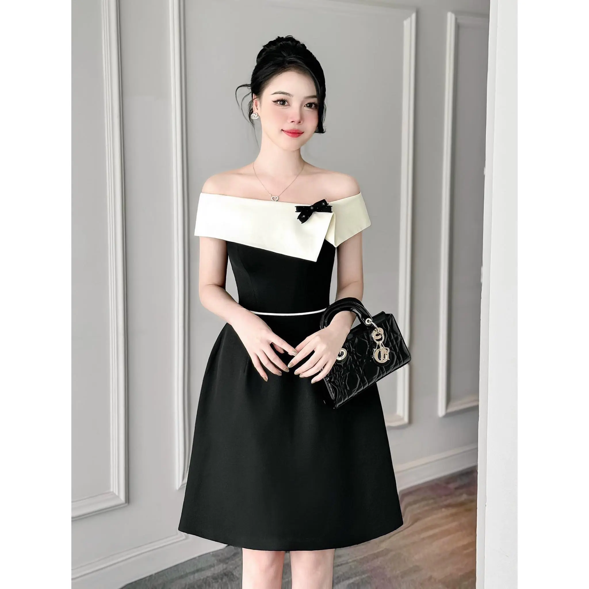 LAVIEM - Váy trễ vai phối đen be đính nơ Eddie Dress