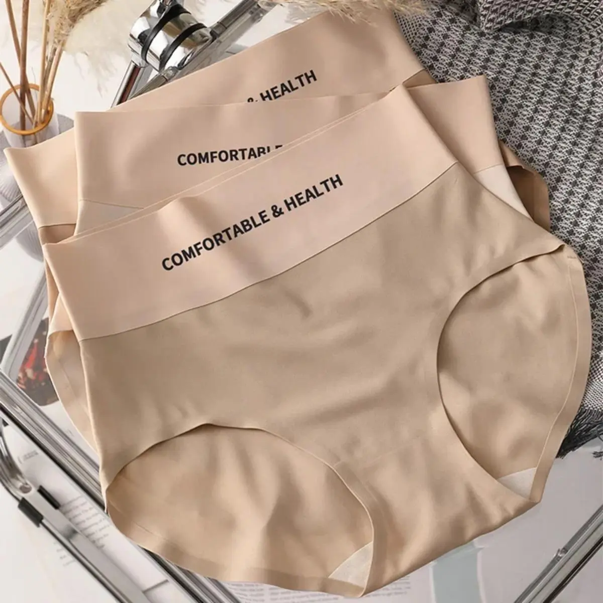 Invisible Ice Silk Panties Women Seamless Briefs Female Underpants Ultra-thin Underwear High Rise Solid Comfortable Lingerie NEW dry clean white Lady Casual Womenswear Innerwear
