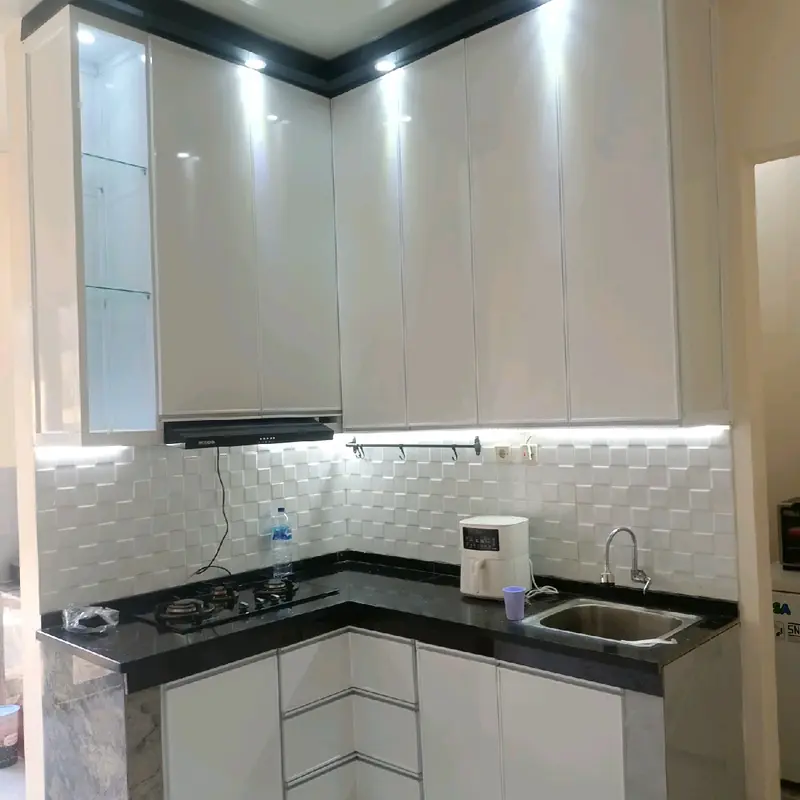 kitchen set aluminium murah costum Dapat disesuaikan Tahan Lama Kaca Pintu 4