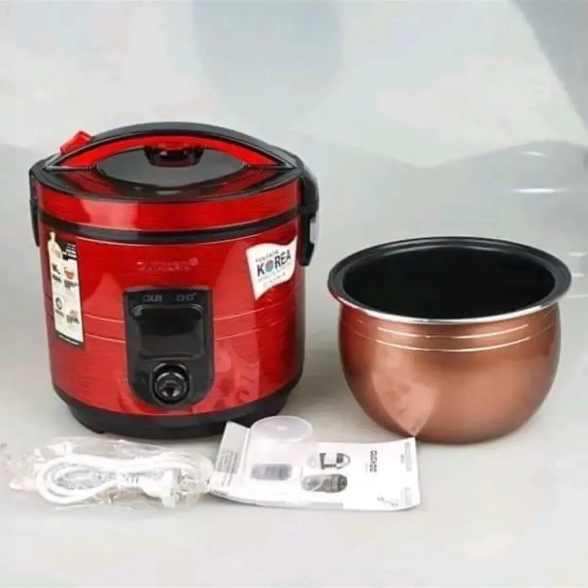 Nồi cơm điện Guckoo 2l 505 . Kèm giá hấp