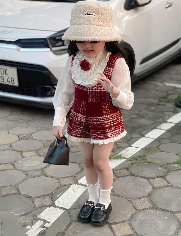 10-30kg set áo dài tay bé gái kèm quần jum ống rộng - Sét quần jean yếm ống suông và áo thun cộc tay- sét yếm đùi chobe đầm đi