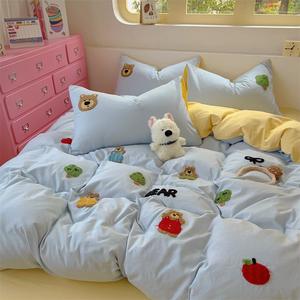 Bộ đồ giường hoạt hình dễ thương, vải bông giặt thêu, bao gồm khăn trải giường, vỏ chăn và ga trải giường, bộ ba mảnh, thích hợp cho trẻ em và sinh viên, cũng cho Váy Giường invisible  girl  new  suit baloch  o  bevaolop  1