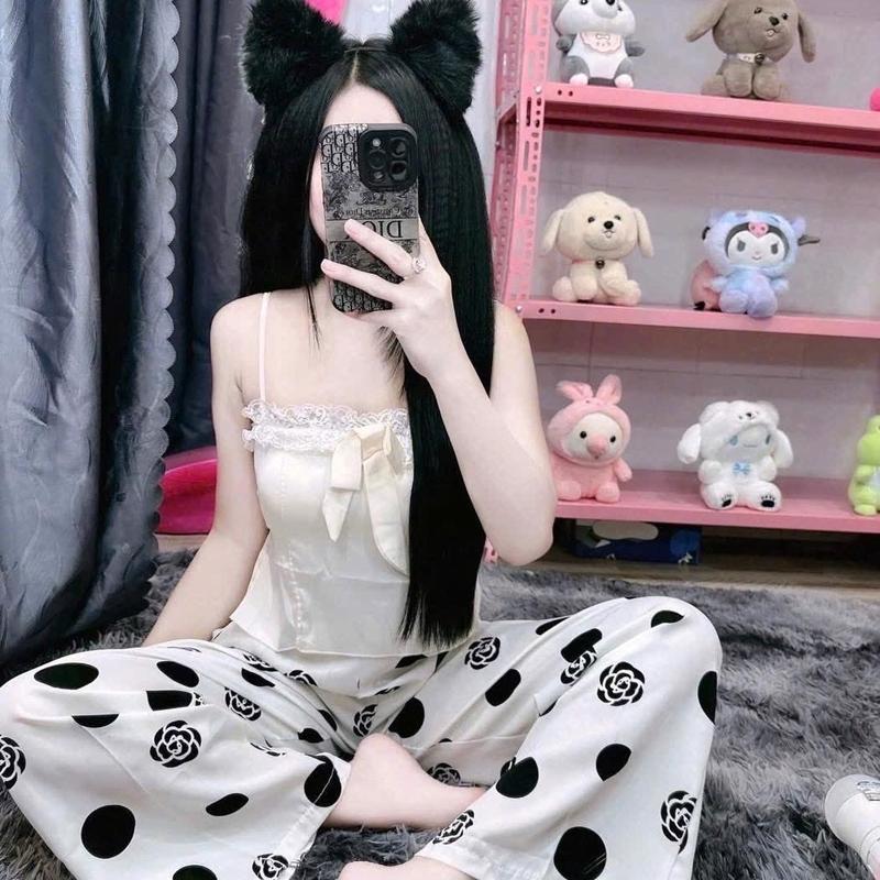 Sét bộ dây nơ lụa xinh (freesize 40-55kg) có mút ngực tôn dáng nhún chun cho nữ - Women Nữ Nhung Áo Quần Ngủ đồ Kem Sen Voi 1
