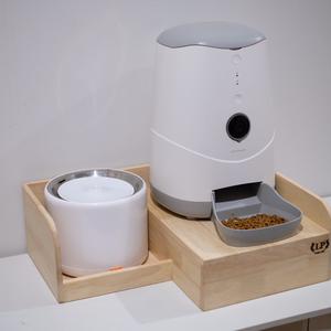 C4 ชุดโต๊ะอาหารสัตว์เลี้ยง พร้อมถ้วยเซรามิก ที่วางน้ำพุ เครื่องอัตโนมัติ วางได้เกือบทุกรุ่น เช่น Petkit URPET เป็นต้น ถ้วยอาหารแมว สุนัข ไม้คัดเกรดA (ไม่รวมน้ำพุอัตโนมัติและเครื่องให้อาหารอัตโนมัติ)