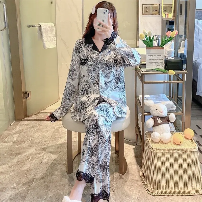 (QC03) Bộ ngủ Pijama hoạ tiết chấm đen,Chất liệu lụa satin.Phong cách nhẹ nhàng quyến rũ cho Nữ Women