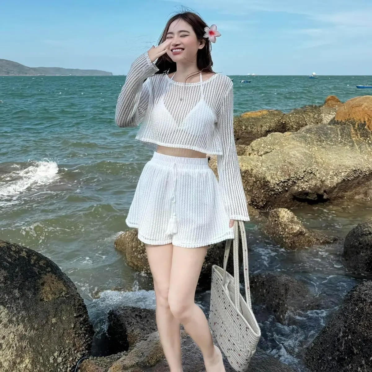 Hion Store - Set áo crop lưới trắng + áo bra + quần short