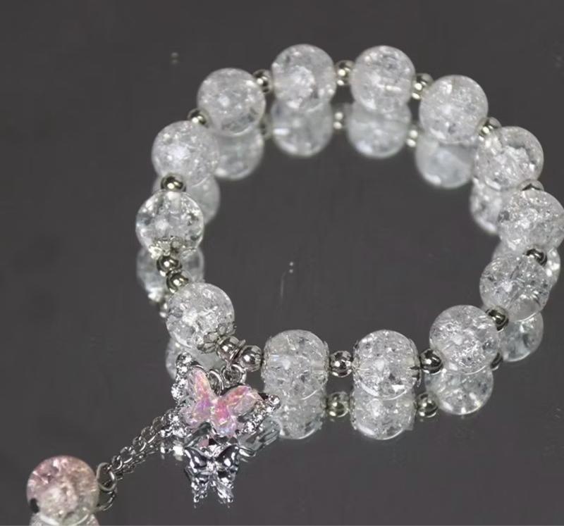 Product Introduction of Vòng tay nữ thuỷ tinh charm bướm xinh xắn đáng yêu 4