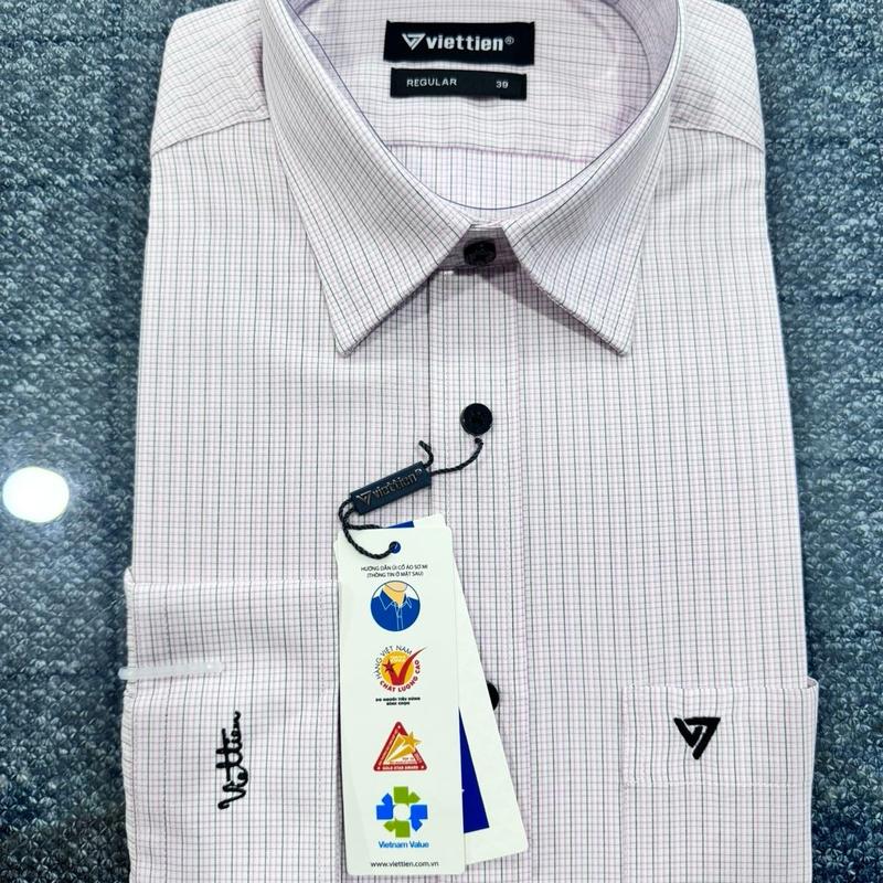 Áo sơ mi nam tay dài việt tiến màu hồng-1168- phom regular , vải hoa hồng mềm mại, ít nhăn , thoải mái thoáng mát Menswear Dài Tay Dài Tay