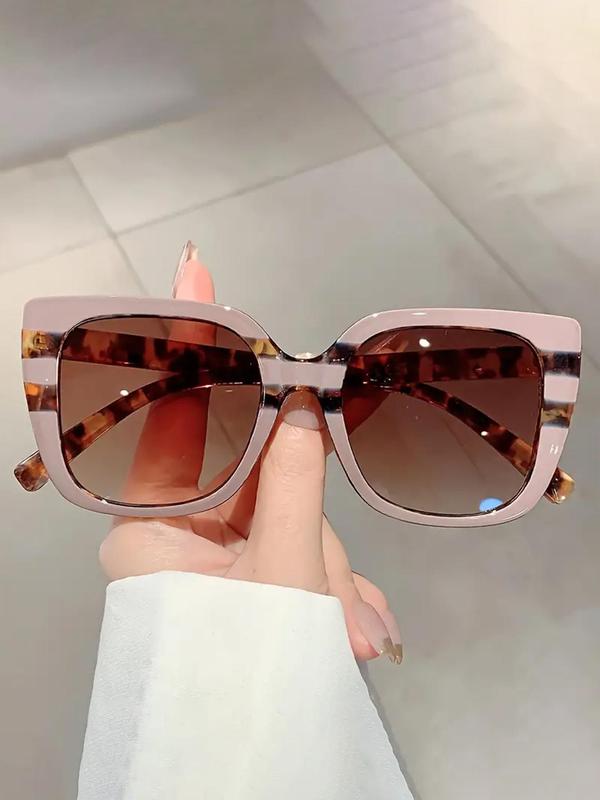 Vintage Simple Tinted Lens Sunglasses for Women, Large Square Frame Black Sunglasses, Fashion Sunshade Sunglasses, Travel Accessories for Trip & Driving Use 2