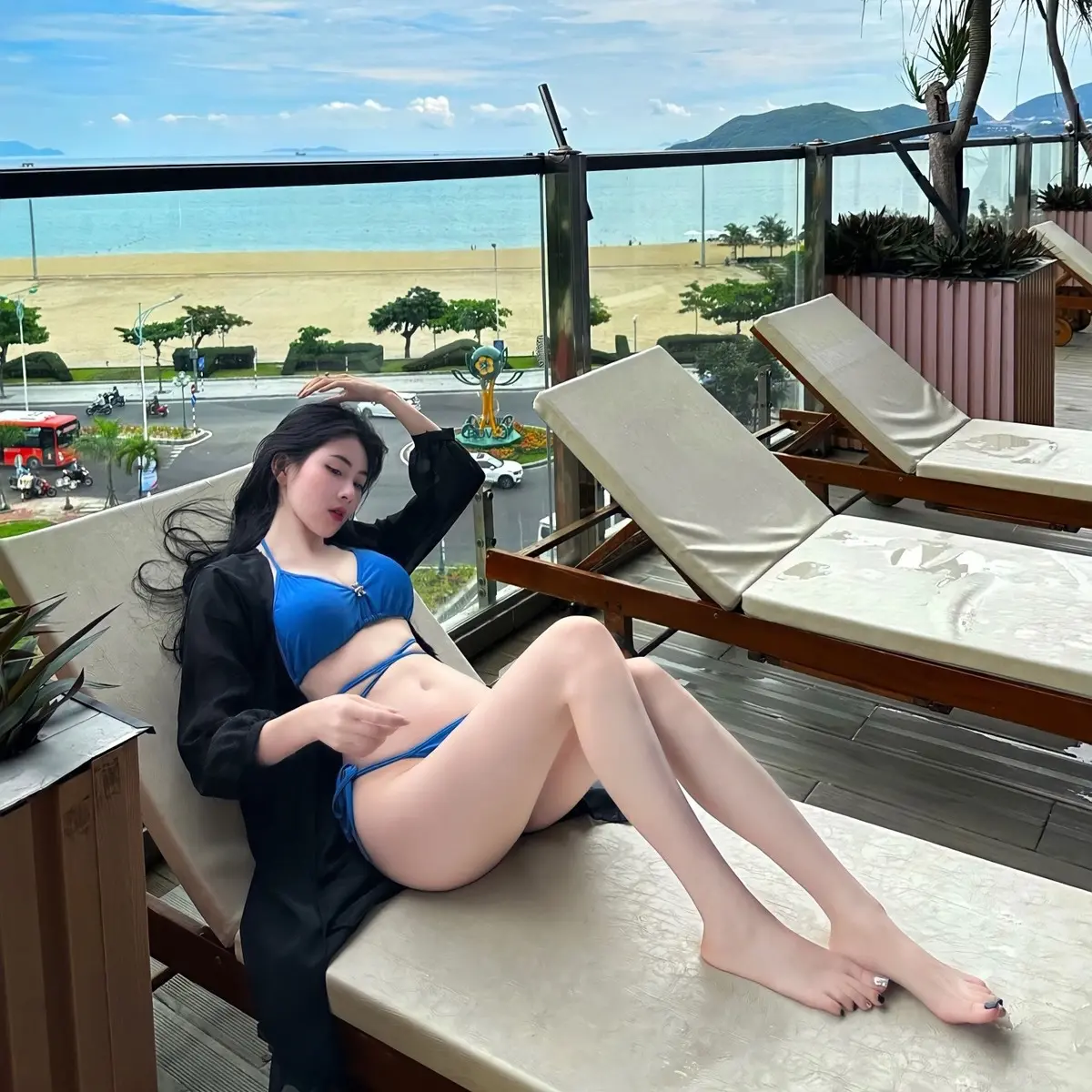 Bikini 2 Mảnh Tam Giác Màu Xanh coban (Ảnh Thật)
