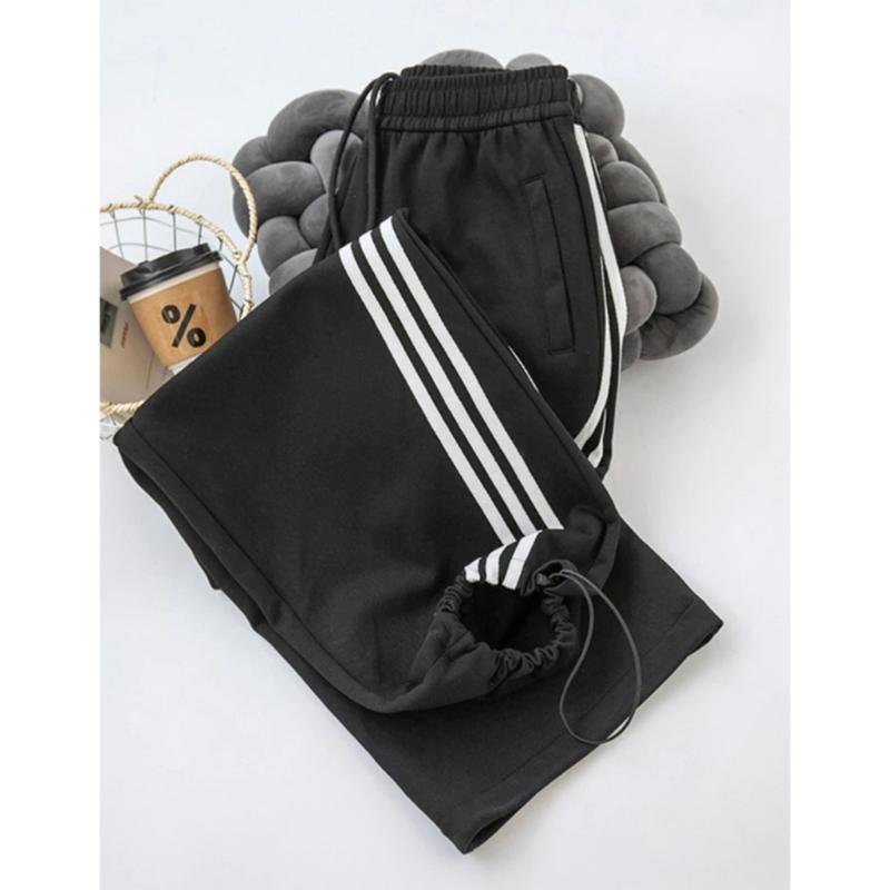 Quần Dài Ống Rộng Form Suông Unisex Nỉ Cotton Thiết Kế 3 Sọc Kèm Dây Rút Gấu Thế Thao Menswear Kem 5