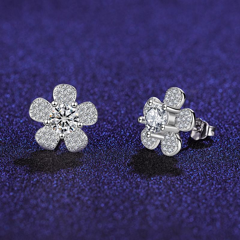 Product Introduction of 925 Silver Flower Flower Moissanite Stud Earrings Lady Temperament 50 Points Earrings Fashion Earrings Fashion Jewelry 1