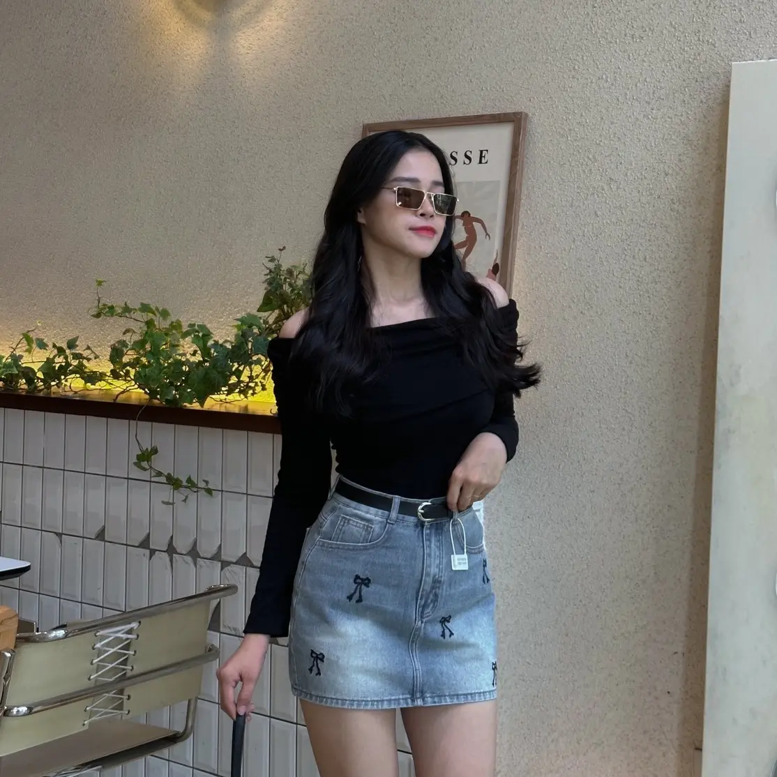 [N603 - Váy] Chân Váy Jean thêu nơ đen có lót quần chất vải QC mềm không co giãn màu bụi dài 37cm