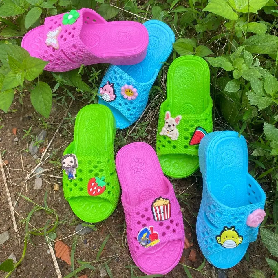 Dép tổ ong Tặng Sticker dành cho bé dép đi êm chân thoải mái có size 15 đến 19 bé trai và gái