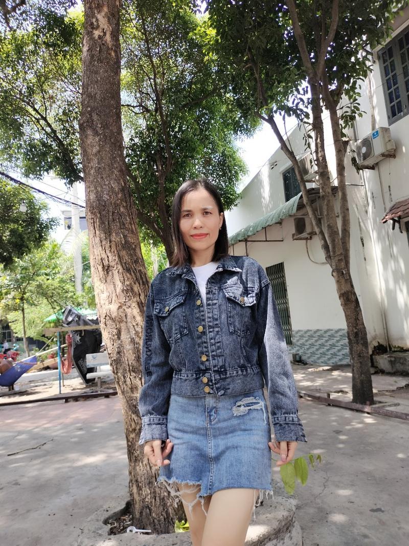 Product Introduction of [TÚI TRONG- 40 75] TopÁo khoác jean nữ thêu feng phong cách XÁM CHUỘT tôn dáng  from vừa Jacket cực xinh Women free size 40 75 kg 7