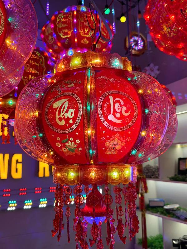  Đèn Lồng Điện Xoay 360 CÁNH BƯỚM Kết Hợp Đèn LED 3D   CHỮ NỔI TIẾNG VIỆT  