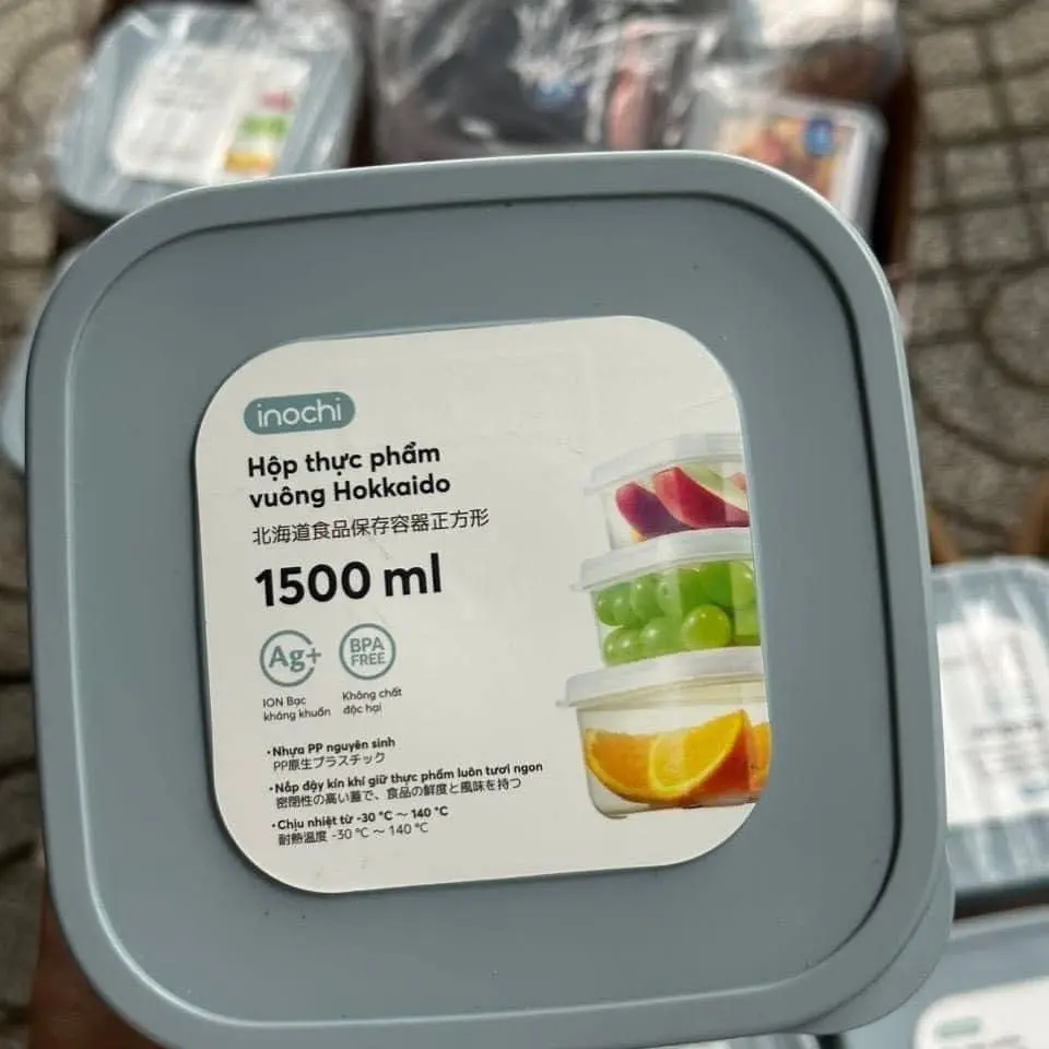 Hộp vuông đựng thức ăn