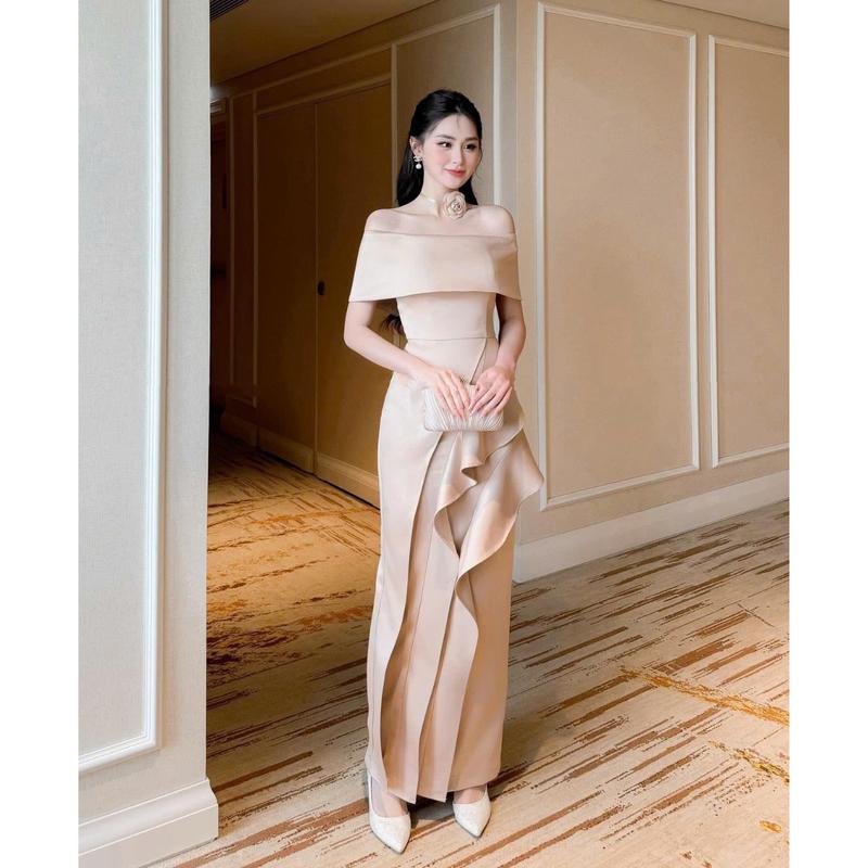 Đầm dự tiệc đầm trễ vai phối bèo kèm tag hoa màu trắng, màu nude, màu đen sang trọng  Women Nữ