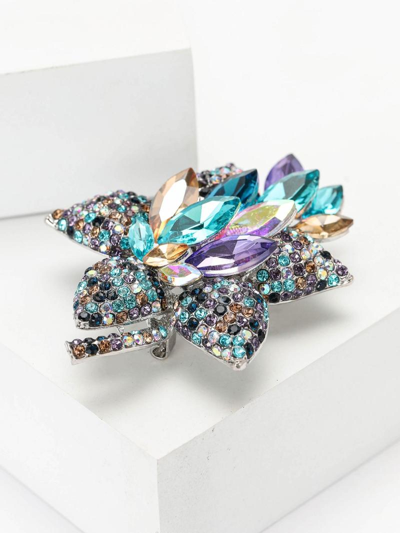 Product Introduction of Shining Artificial Crystal Flower Design Brooch, Fashionable Clothes Accessories for Women, Trendy All-match & Exquisite Brooch for Birthday Gift 3