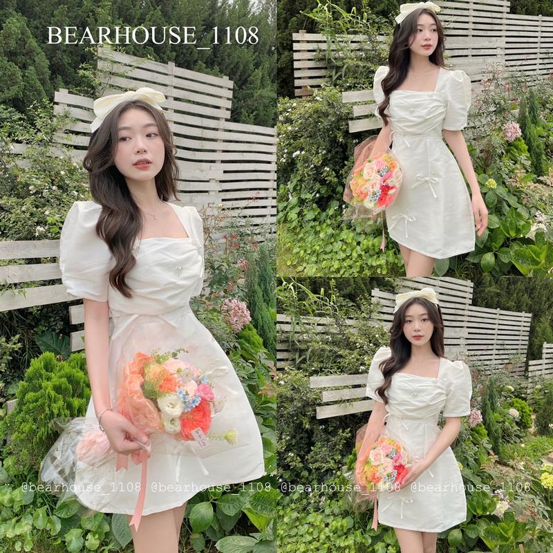 ĐẦM VÁY TACCTA ĐÍNH NƠ XẾP LY NGỰC *LYRA DRESS (TẶNG KÈM NƠ BABY)