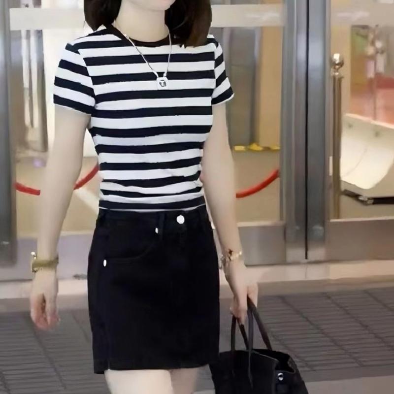 Áo Thun Sọc, Trắng Đen, ngắn Tay, Cổ Tròn, Phong Cách Hàn Quốc, Hàng Mới Về, Thường Ngày, Dáng Ôm, Thích Hợp Cho Mùa Hè, Áo Ôm Sát, Dễ Phối Đồ, Thời Trang, Dành Cho Nữ 1