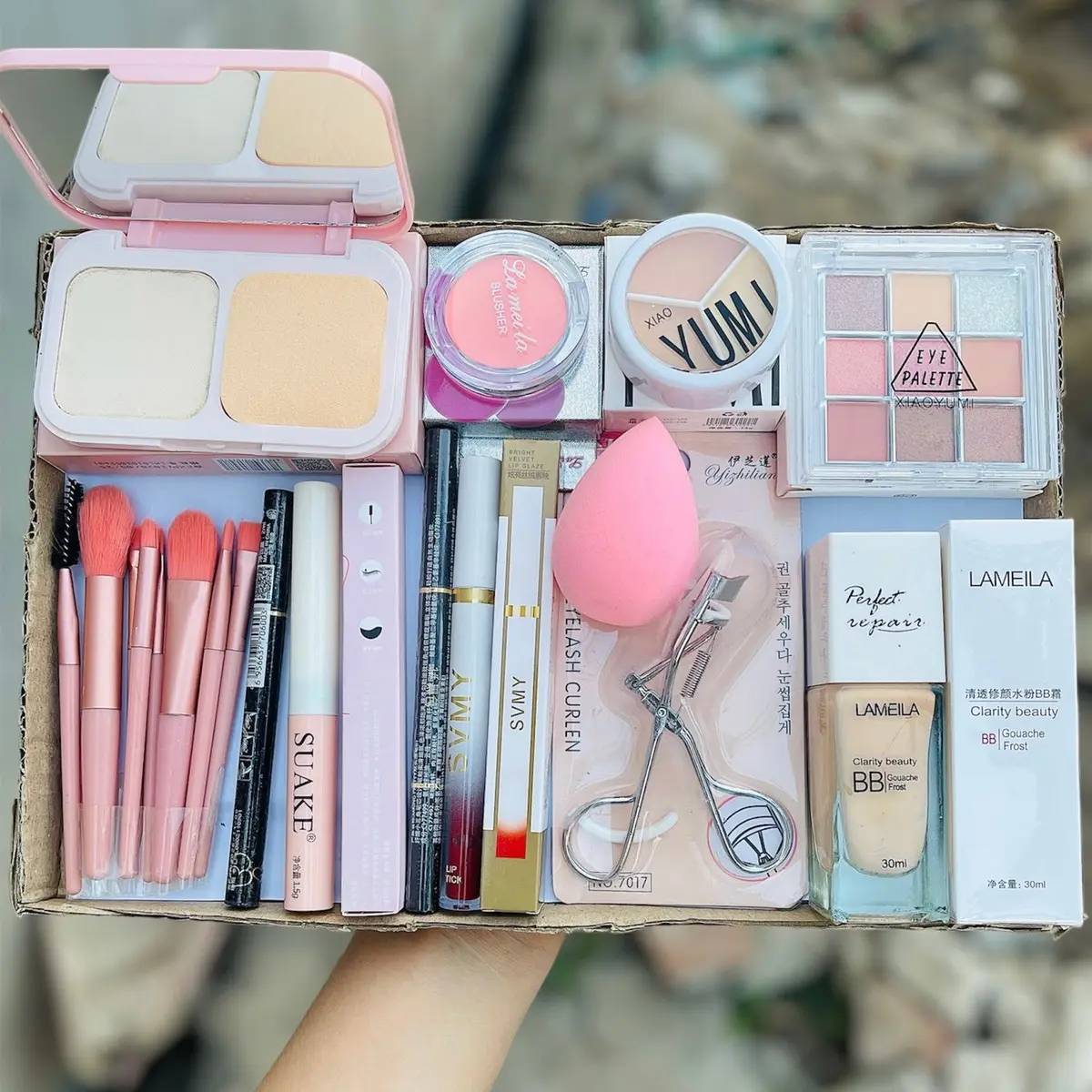 [ Bộ trang điểm]Bộ sản phẩm  trang điểm MAKEUP 12 Món X4 set trang điểm cá nhân bộ makeup nhẹ nhàng đi chơi cho nàng Hatola Bộ X4 Bộ trang điểm mặt Nữ Mỹ Phẩm Son Son Môi Cosmetic Phấn Phủ