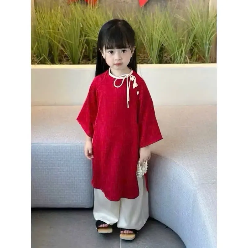 Áo dài cách tân bé gái .Xưởng sản xuất áo dài trẻ em,chuyên nhận  đặt hàng may gia công cho các shop theo mẫu với số lượng lớn .xưởng có  bán sỉ ,bán lẻ áo dài.      Các bạn vào link tiktok để mua nhé..