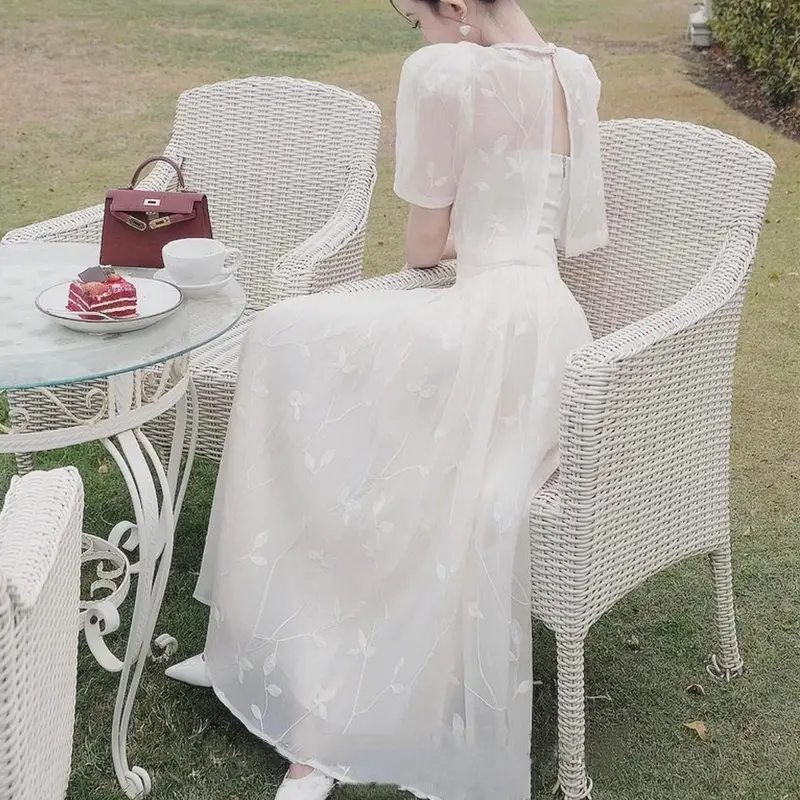 Set đồ nữ vải tơ thêu lá 3 món: áo 2 dây, áo khoác ngoài, chân váy dài sang chảnh màu trắng màu nude đi tiệc, đi chơi Women Dress 4