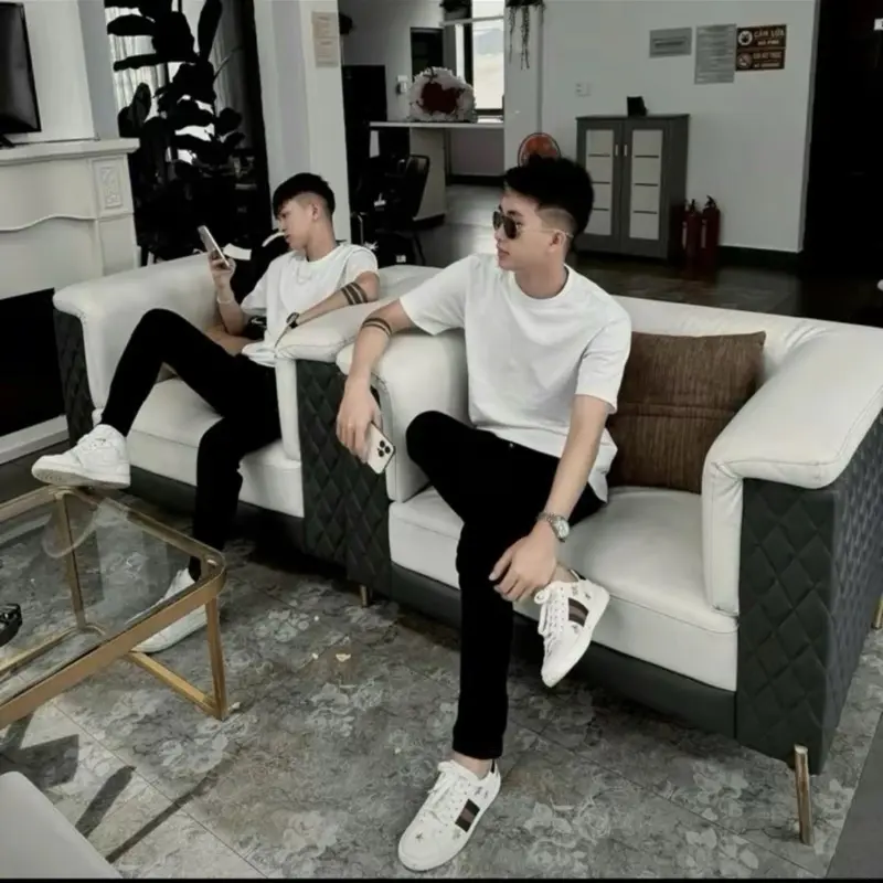 Áo Phông Trơn Đen Trắng Cotton Có Dãn 2 chiều Thoáng Mát Thấm Hút Mồ Hôi Hot Menswear