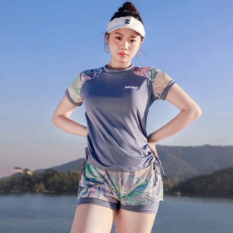 Product Introduction of Plus size curvy swimsuit with sleeves and shorts for women, swim wear, beach wear water sports swimming suit 20