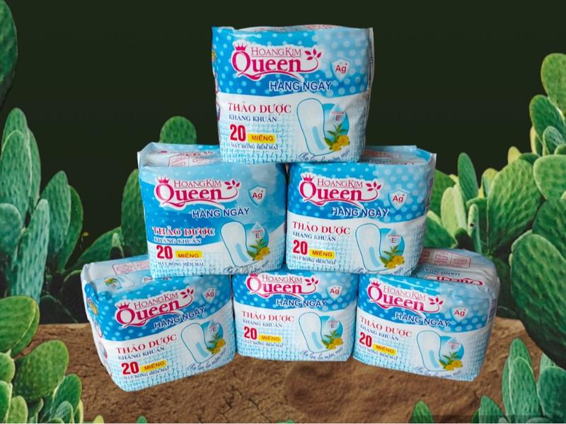 Combo 8 Gói Băng Hằng Ngày Queen Hoàng Kim Siêu Thấm Hút Dùng Cho Ngày Cuối Chu Kì Bề Mặt Bông Gòn [ tặng 1 gói ] Cho Bé Nữ Women Tampon    vesinh phunu 6