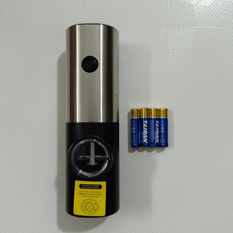 Máy Xay Tiêu Tự Động - Cối Xay Hạt Tiêu/ Muối/ Gia Vị Cầm Tay Dạng Bấm Nút Bằng Pin - Tặng kèm Pin
