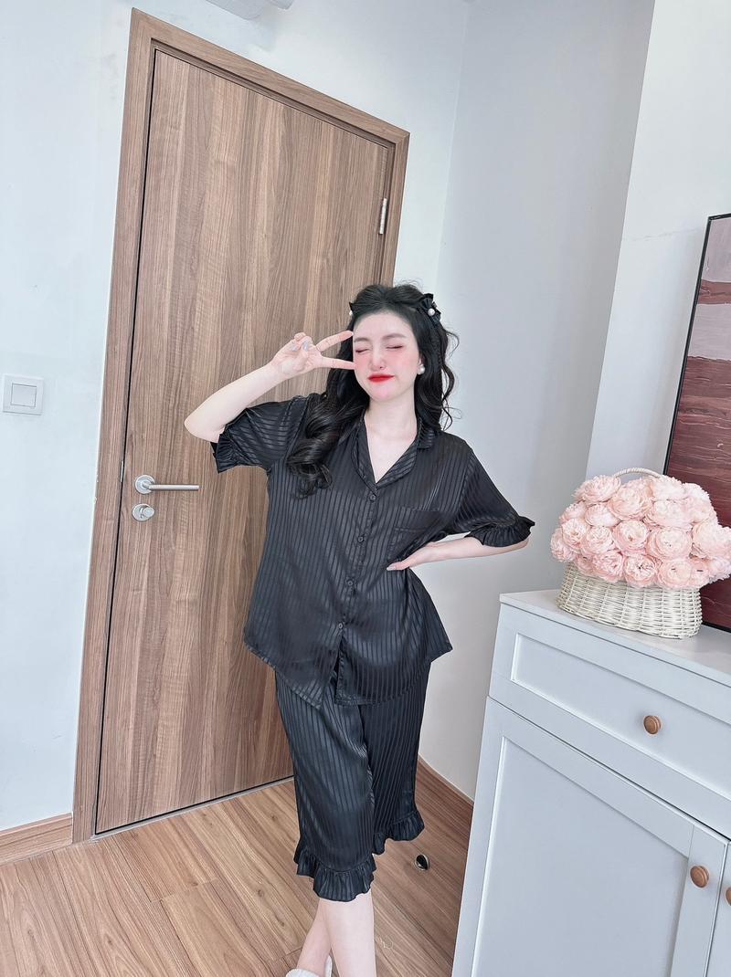 Product Introduction of Đồ Bộ Lụa Xước Bigsize Chất Mát - Tay ngắn quần lửng M2 54