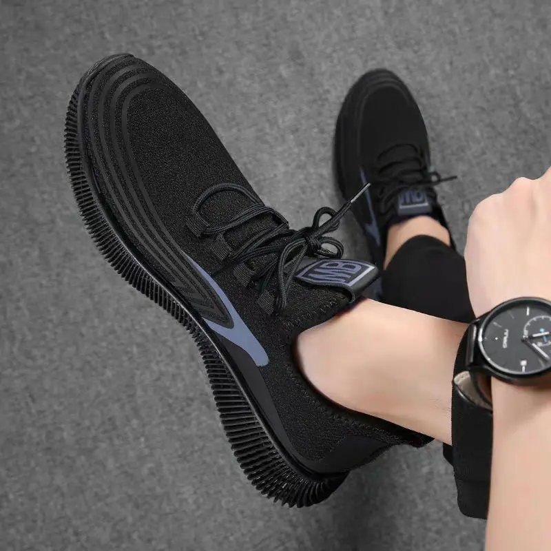 Giày thể thao sneaker nam HUTA GS021 màu đen đỏ, vải mềm thoáng khí, đế chống trượt