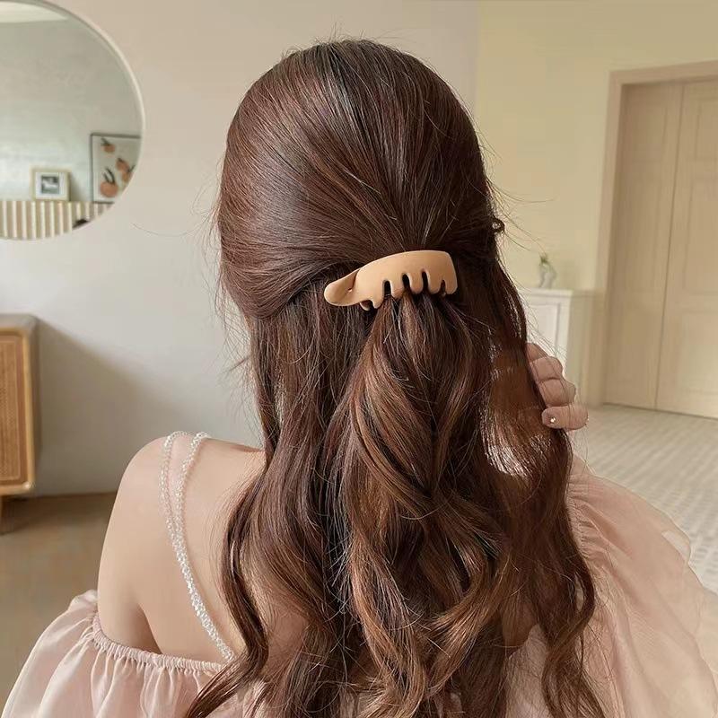 Product Introduction of Banana Banana Clip Frosted High Ponytail Fixed Gadget Vertical Barrettes Small Size Hair Volume Less Back Head Bundle Hairpin 3