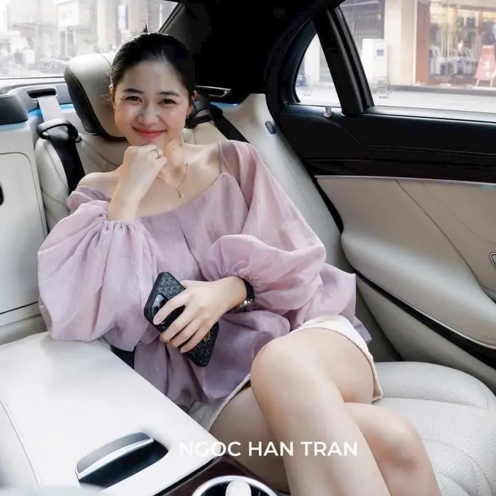 Áo Tơ Trễ Vai Dáng Bồng Tay Dài Dành Cho Nữ By Trang Mun H35