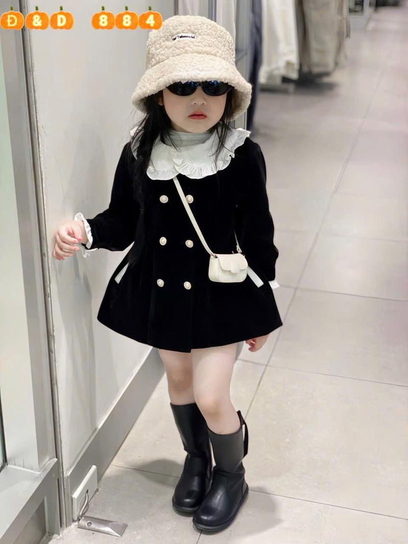 Product Introduction of Áo khoác nhung dáng váy 2 lớp bé gái size 8-30kg . 4