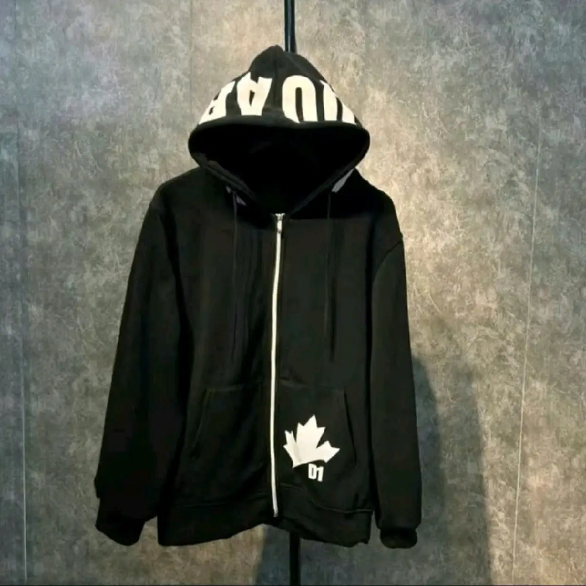 ÁO NỈ HOODIE KHOÁ MŨ IN CHỮ DSQ ,MŨ 2 LỚP CHẤT NỈ COTON DẦY ĐẸP