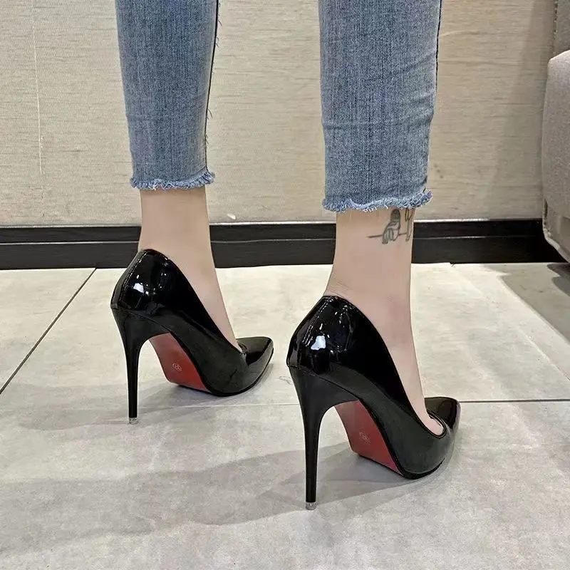 Giày Cao Gót, Đáy Đỏ, Phong Cách Mới, Miệng Thấp, Gót Nhọn, Dành Cho Nữ, Phong Cách Pháp, Thời Trang, Dễ Phối Đồ, Thời Trang Cổ Tích, Thích Hợp Cho Mùa Xuân Và Mùa Hè 2