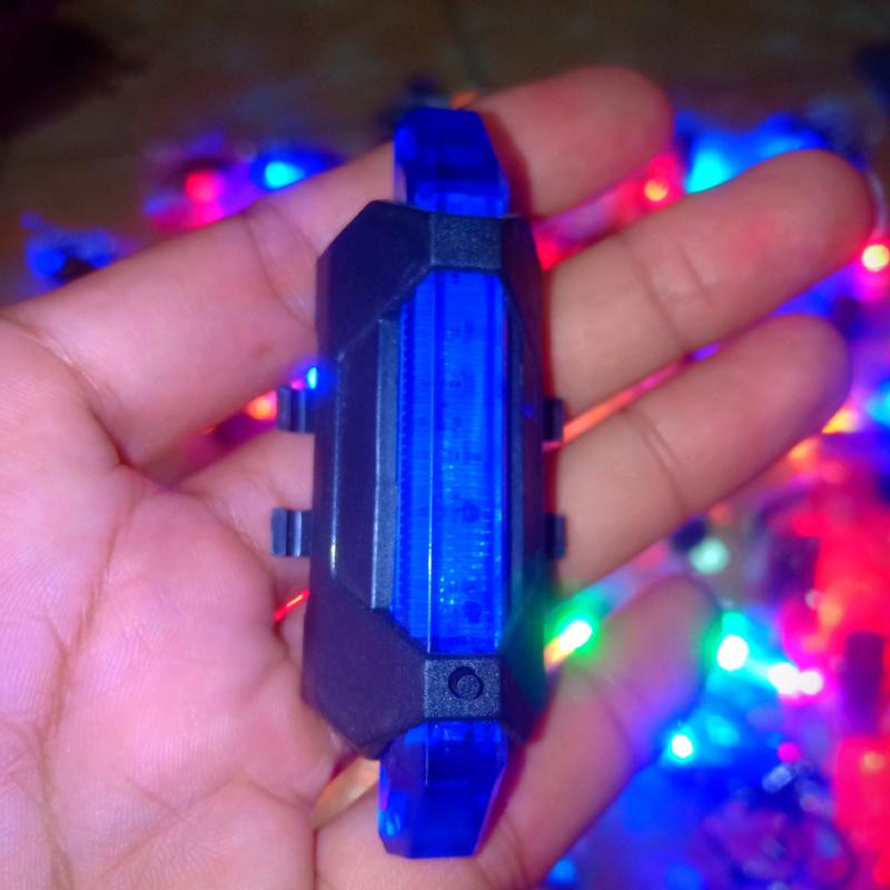 Lampu Cas Kelap Kelip Multifungsi 2